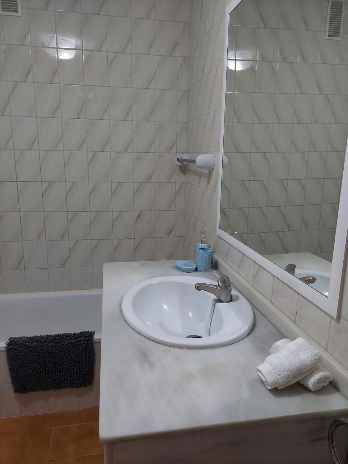 Apartamento Ronda 4 Boliches Primera Linea De Playa Fuengirola Kültér fotó